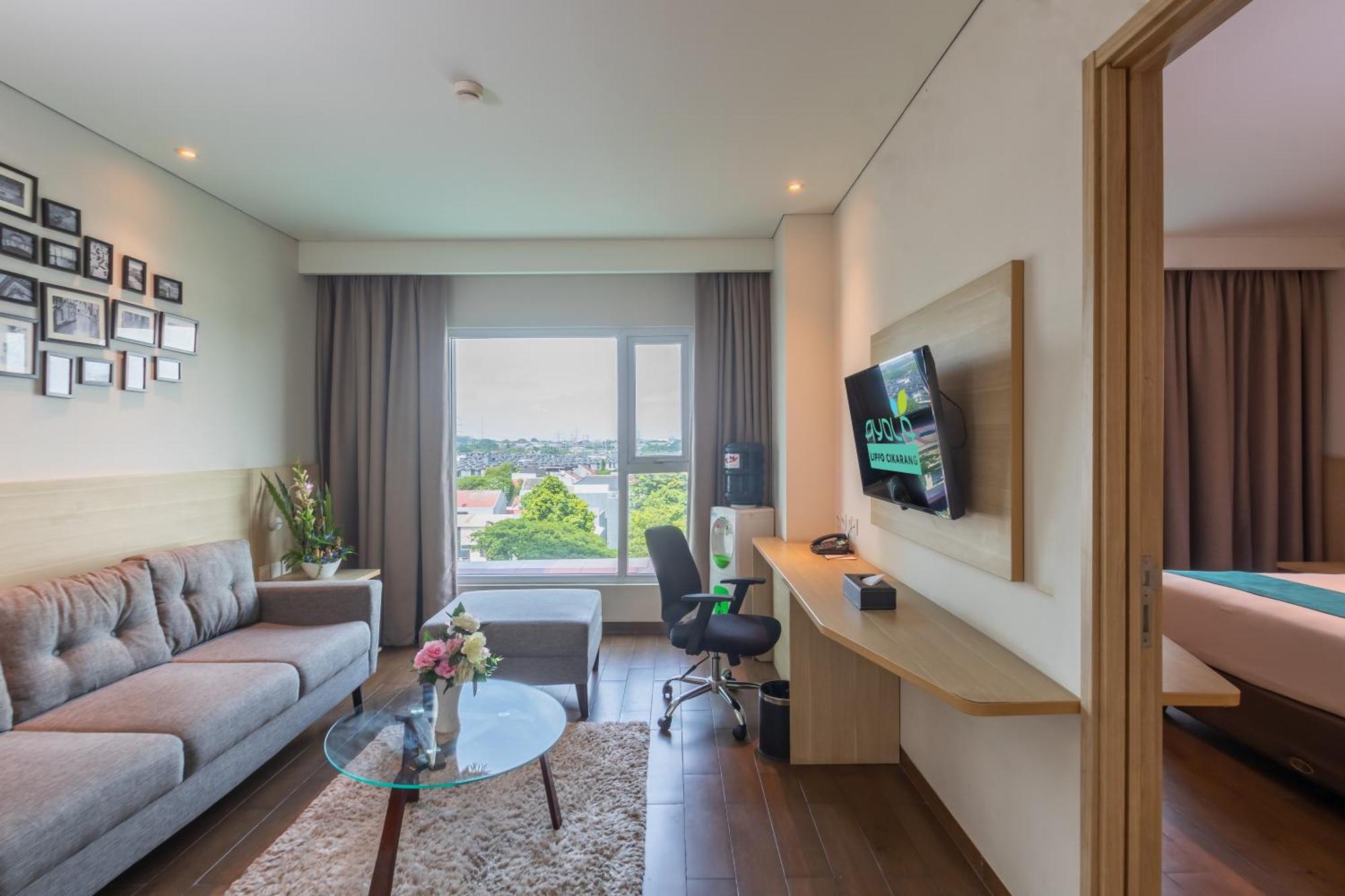 Hotel Ayola Lippo Cikarang Kültér fotó